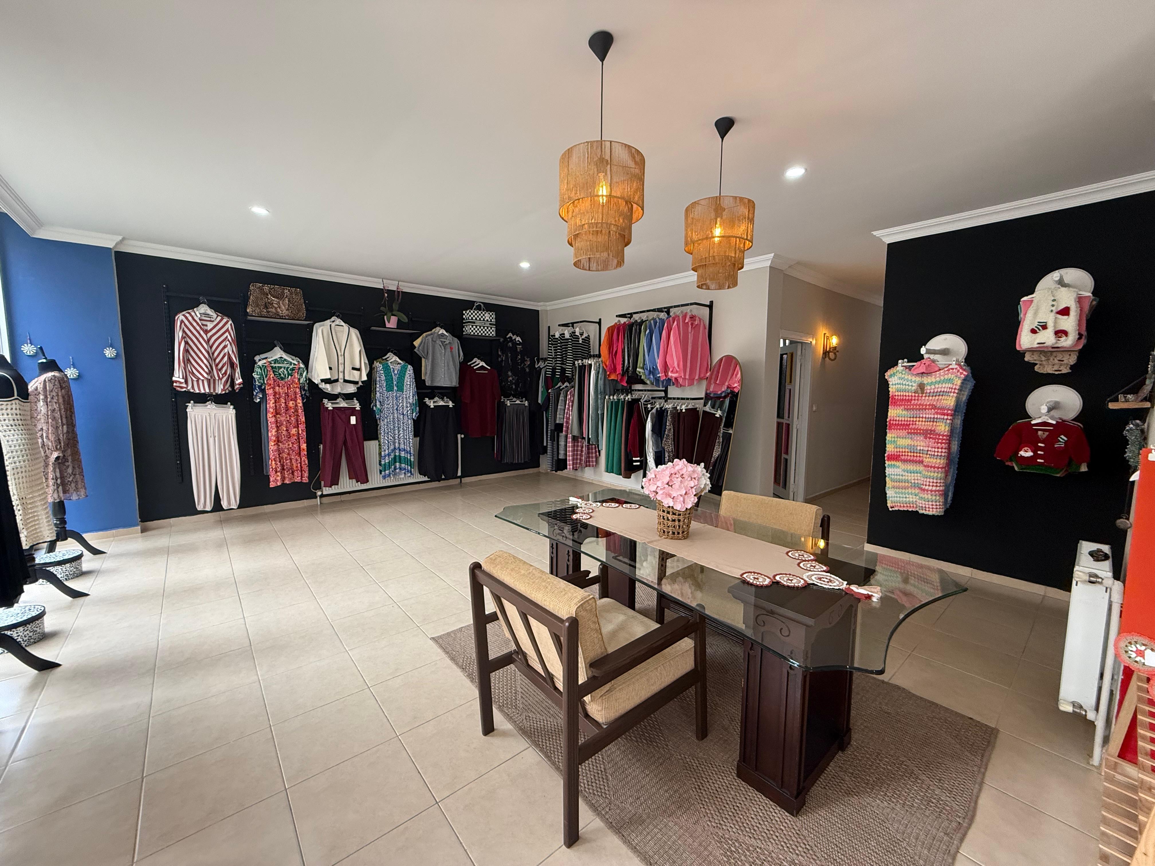 MABEL'DEN AKCAABAT SOGUTLU'DE DEVREN KIRALIK BUTIK